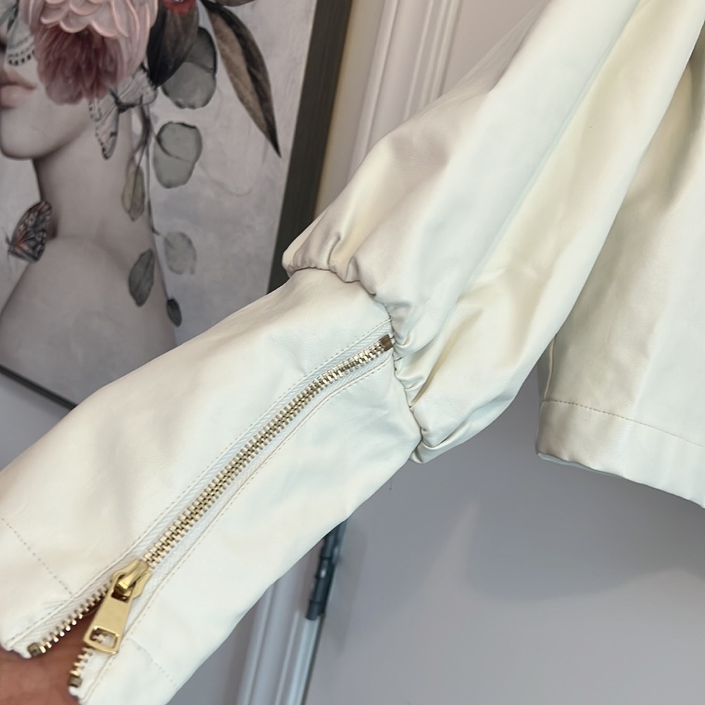 Crop Top Jacket - image 3